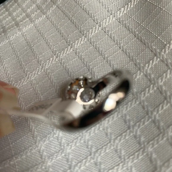 **STUNNING**lia sophia “Showdown” ring size 6 NWT 🏷️ - Picture 5 of 6